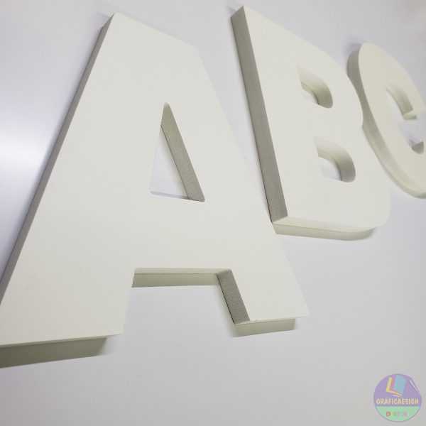 PVC EXPANDIDO 10mm CORTE ESPECIAL IMPRESSÃO U.V.